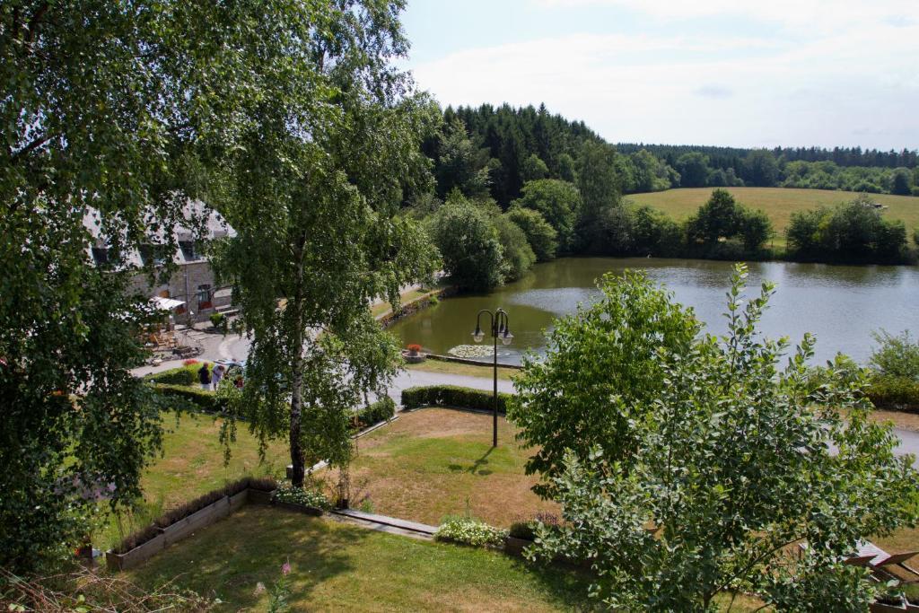 Hotel Moulin De Boiron Sart-Custinne Exterior foto